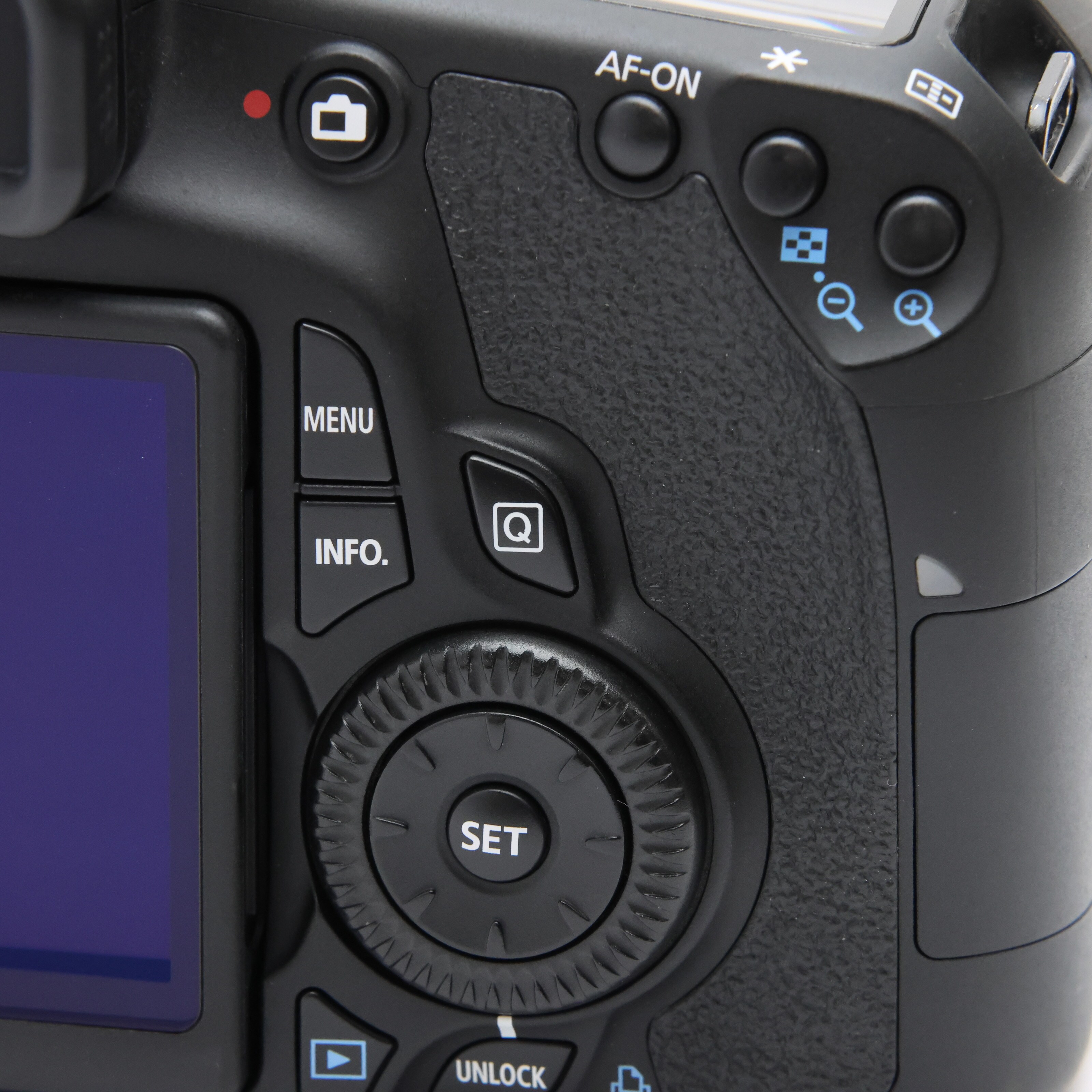 中古)Canon (キヤノン) EOS 60D ダブルズームキット（商品ID 