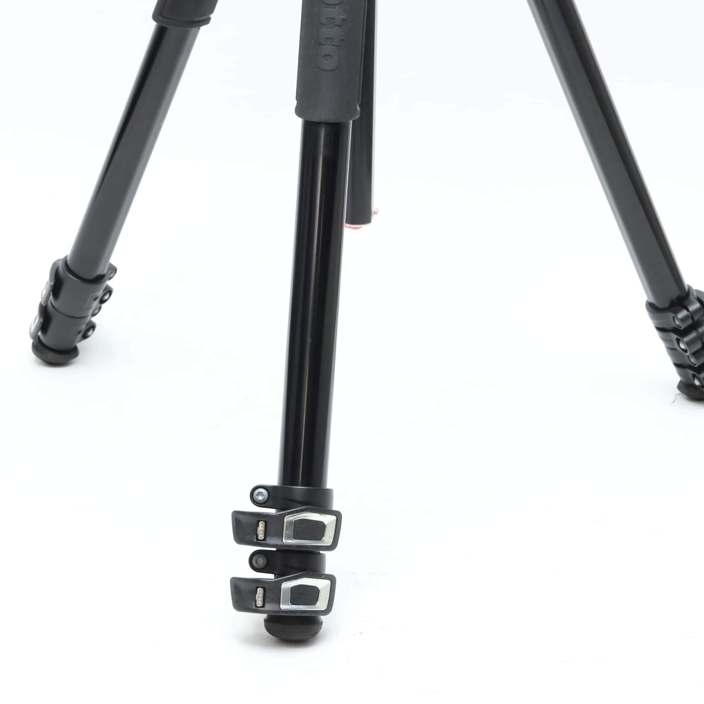 中古)Manfrotto (マンフロット) 055プロアルミニウム三脚3段+MVH502AH