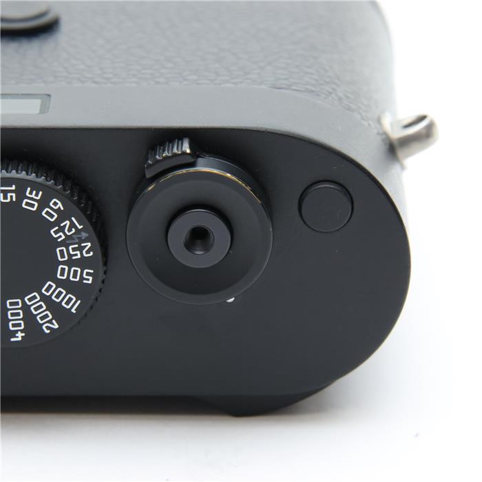 M11 モノクローム