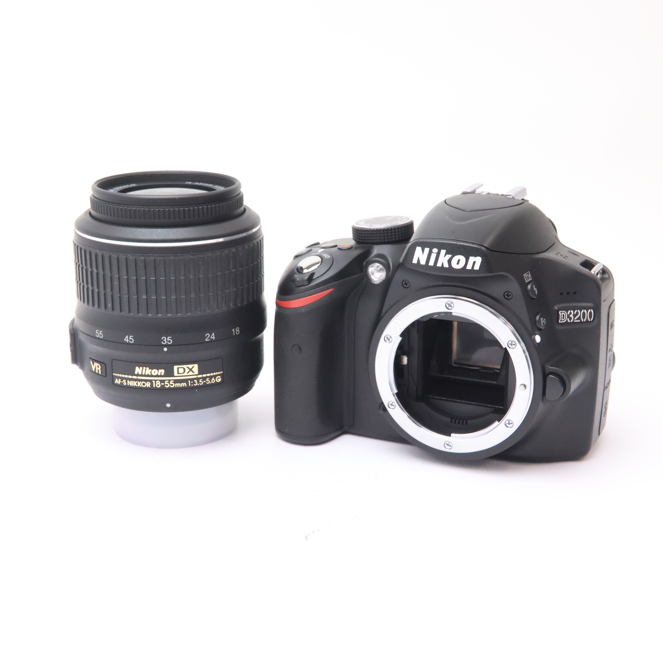 中古)Nikon (ニコン) D3200 レンズキット ブラック（商品ID 