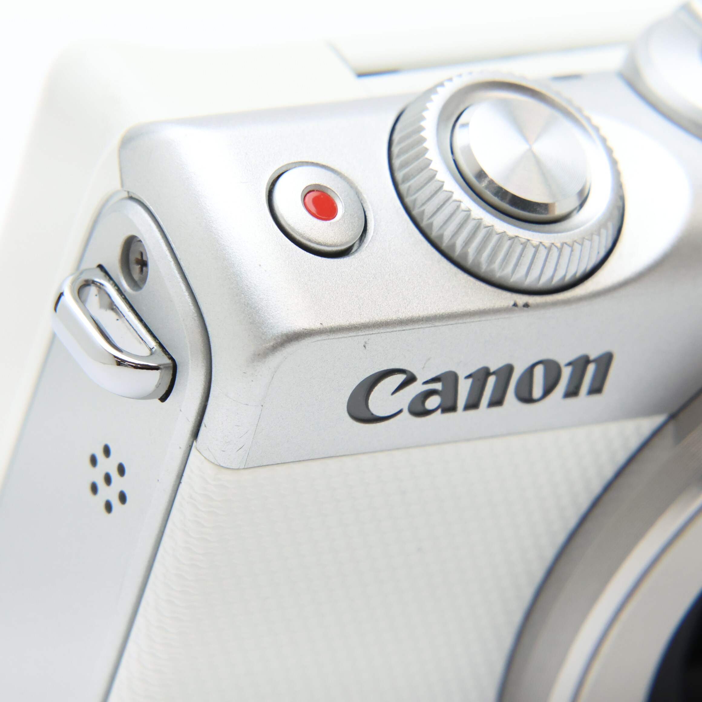 中古)Canon (キヤノン) EOS M100 ボディ ホワイト（商品ID