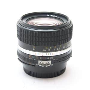 フィルムカメラ AI Nikkor 28mm f/2.8S Nikon 28mm f/2.8 AI-s Review