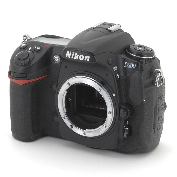 美品 Nikon FA ブラック 一眼レフ フイルムカメラ完動品