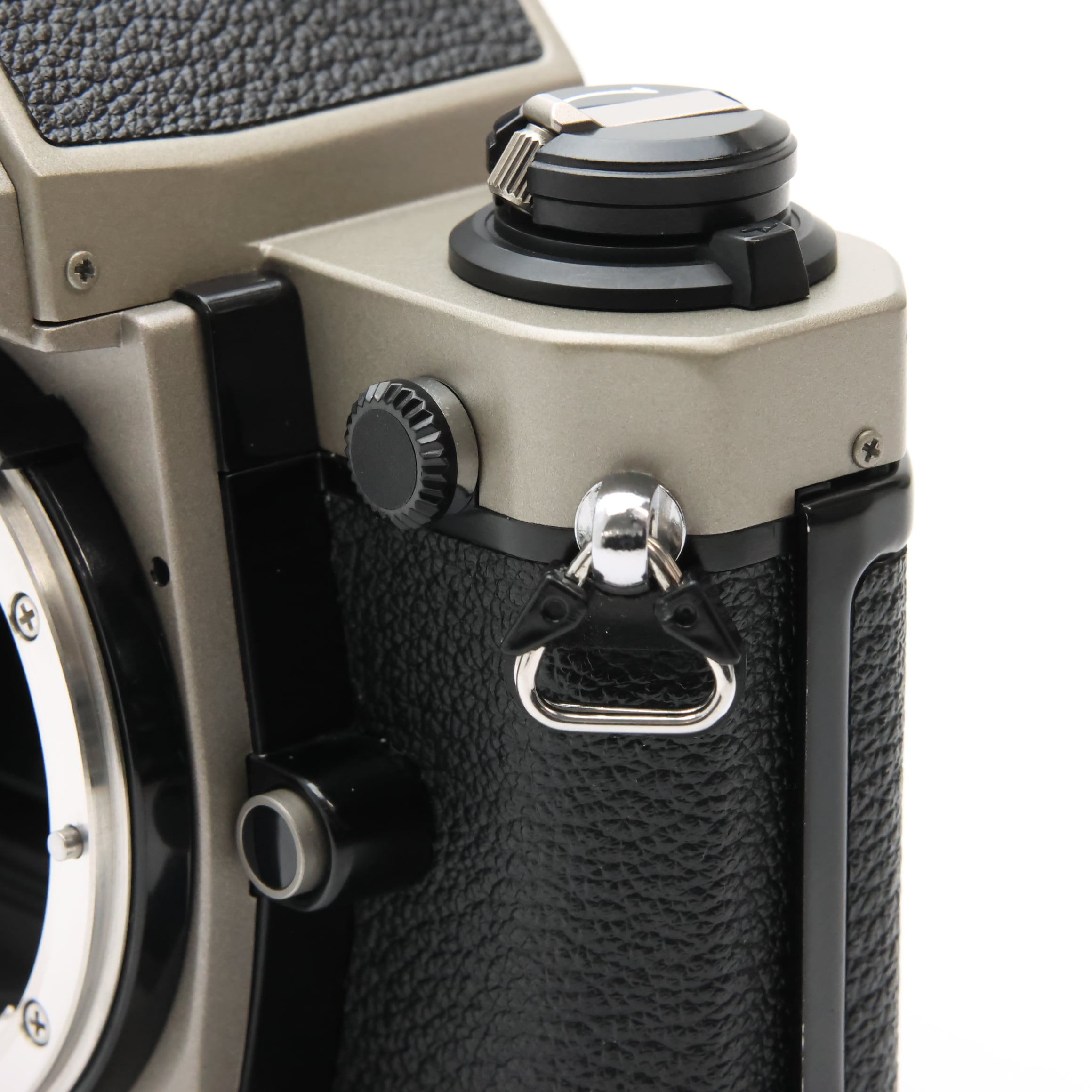 中古)Nikon (ニコン) New FM2 T（商品ID：3717030045495）詳細ページ