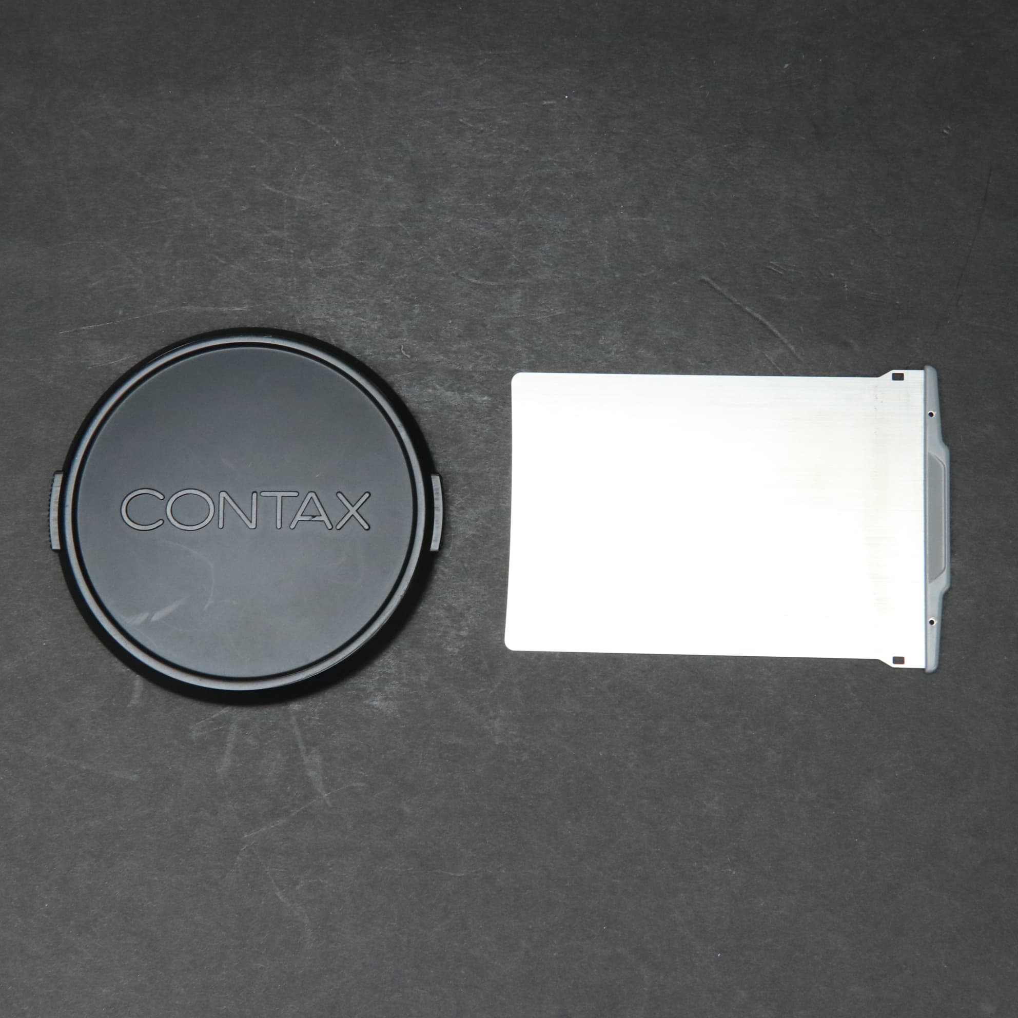 コンタックス Contax 645 AE 中判カメラ ボディ MFB-1付き 中古)CONTAX (コンタックス) 645標準セット(AEファインダー+120