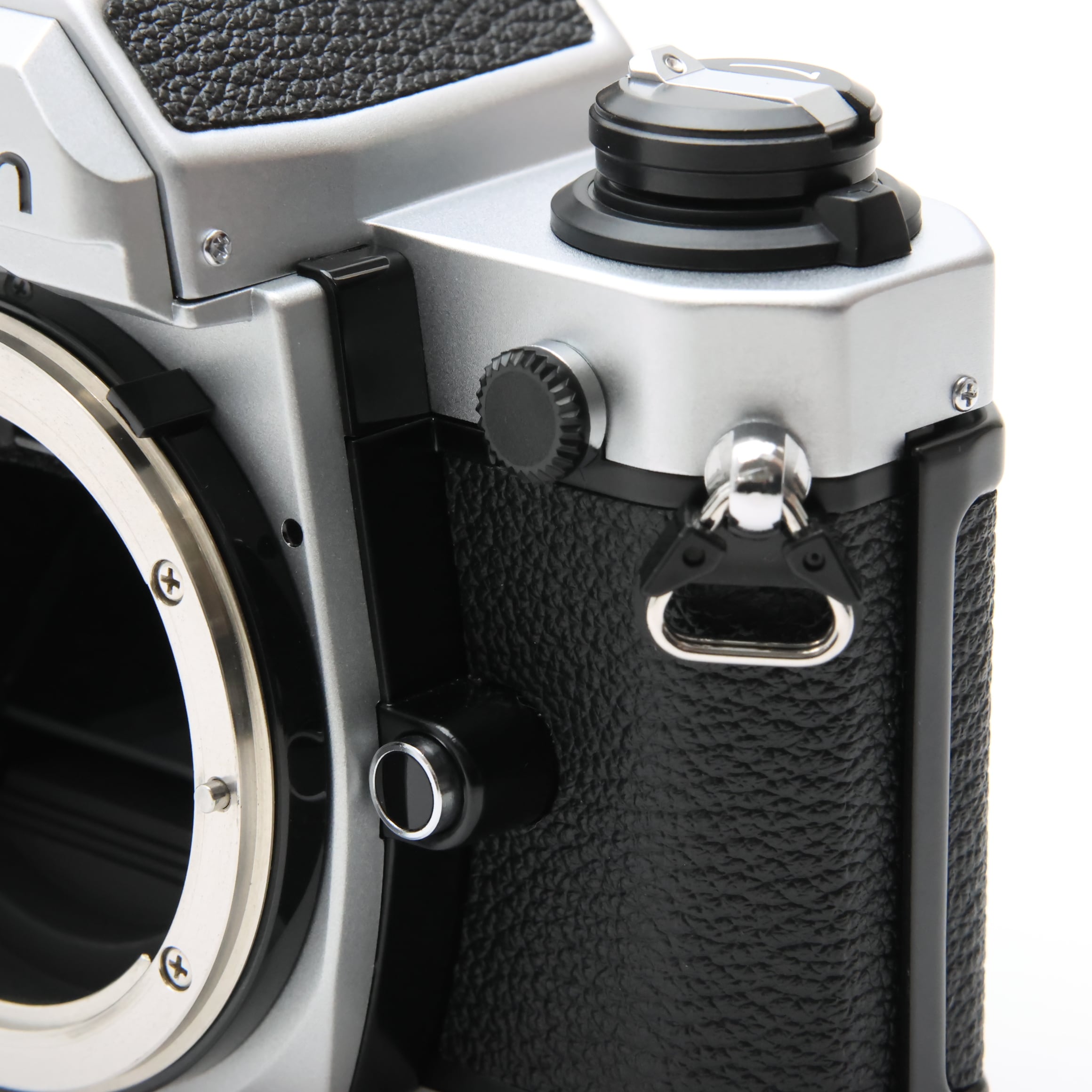 Nikon New FM2 シルバー 動作確認済 訳あり品 フィルム一眼レフ 中古)Nikon (ニコン) New FM2 シルバー（商品ID：3717030016501）詳細