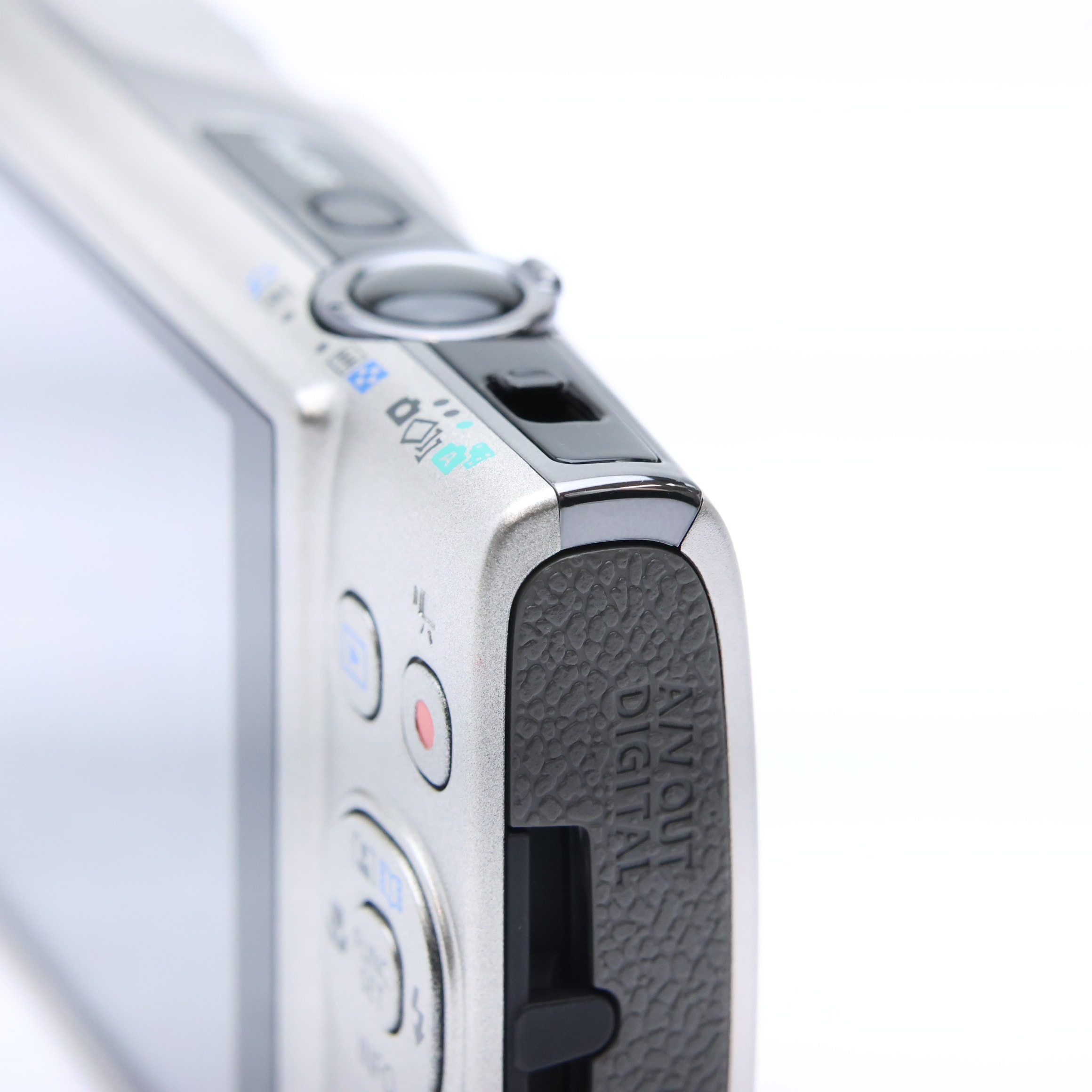 中古)Canon (キヤノン) IXY 650 シルバー（商品ID：3717022834502