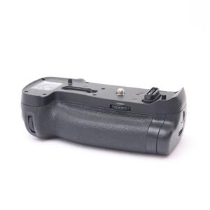 新品)Nikon (ニコン) マルチパワーバッテリーパック MB-D18（商品ID