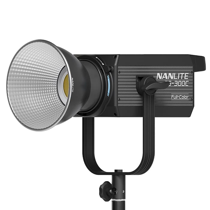 新品)NANLITE(ナンライト) FS-300C LED RGBW スポットライト 新品)NANLITE(ナンライト) FS-300C LED RGBW スポットライト