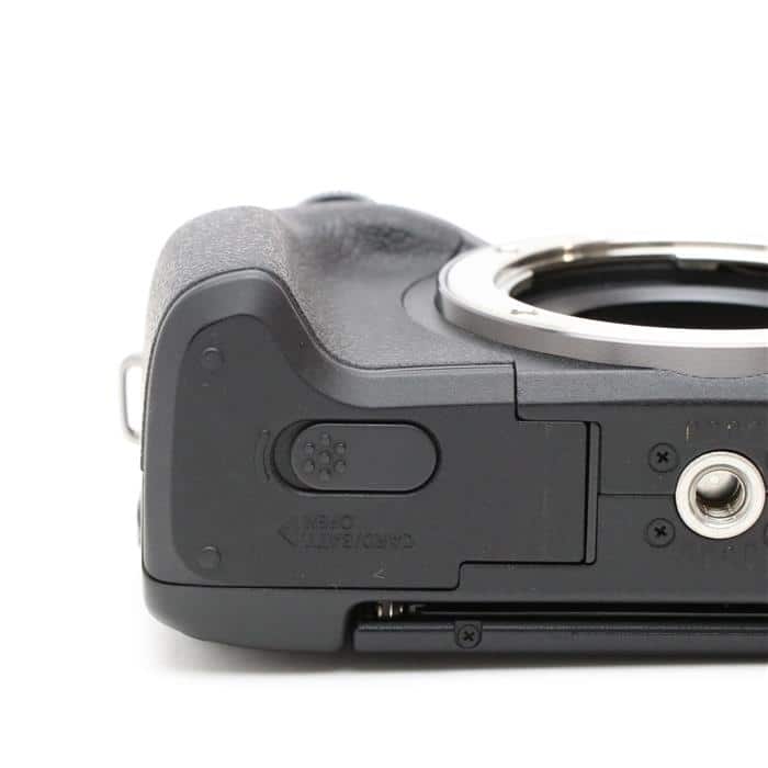 中古)Canon (キヤノン) EOS M3 ダブルズームキット2 ブラック（商品ID