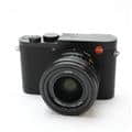 Leica (ライカ) Q2