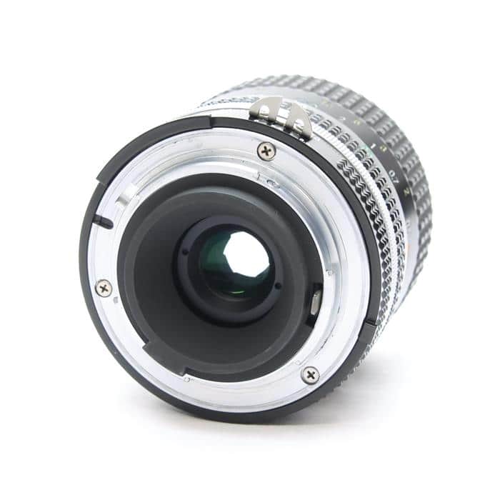 Nikon FE Ai-s Nikkor 35-70mm F3.5 付属品が多い Nikon FE Ai-s Nikkor 35-70mm F3.5 付属品が多い AI Zoom Nikkor