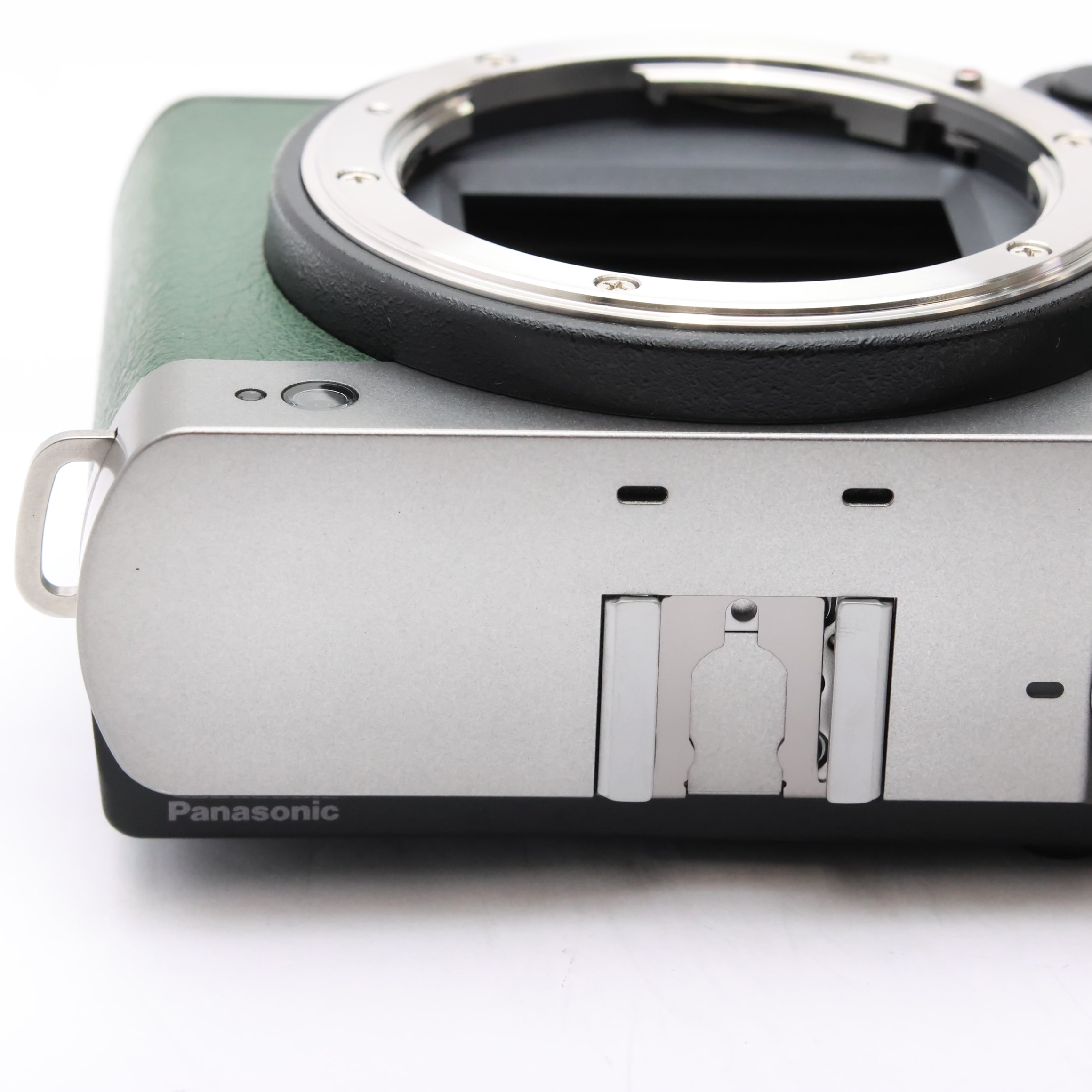 中古)Panasonic (パナソニック) LUMIX S9 ボディ DC-S9-S エクステリア