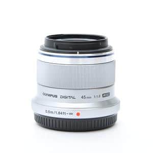 大特価放出！ 新品)OLYMPUS (オリンパス) M.ZUIKO DIGITAL 45mm F1.8 シルバー レンズ(単焦点)