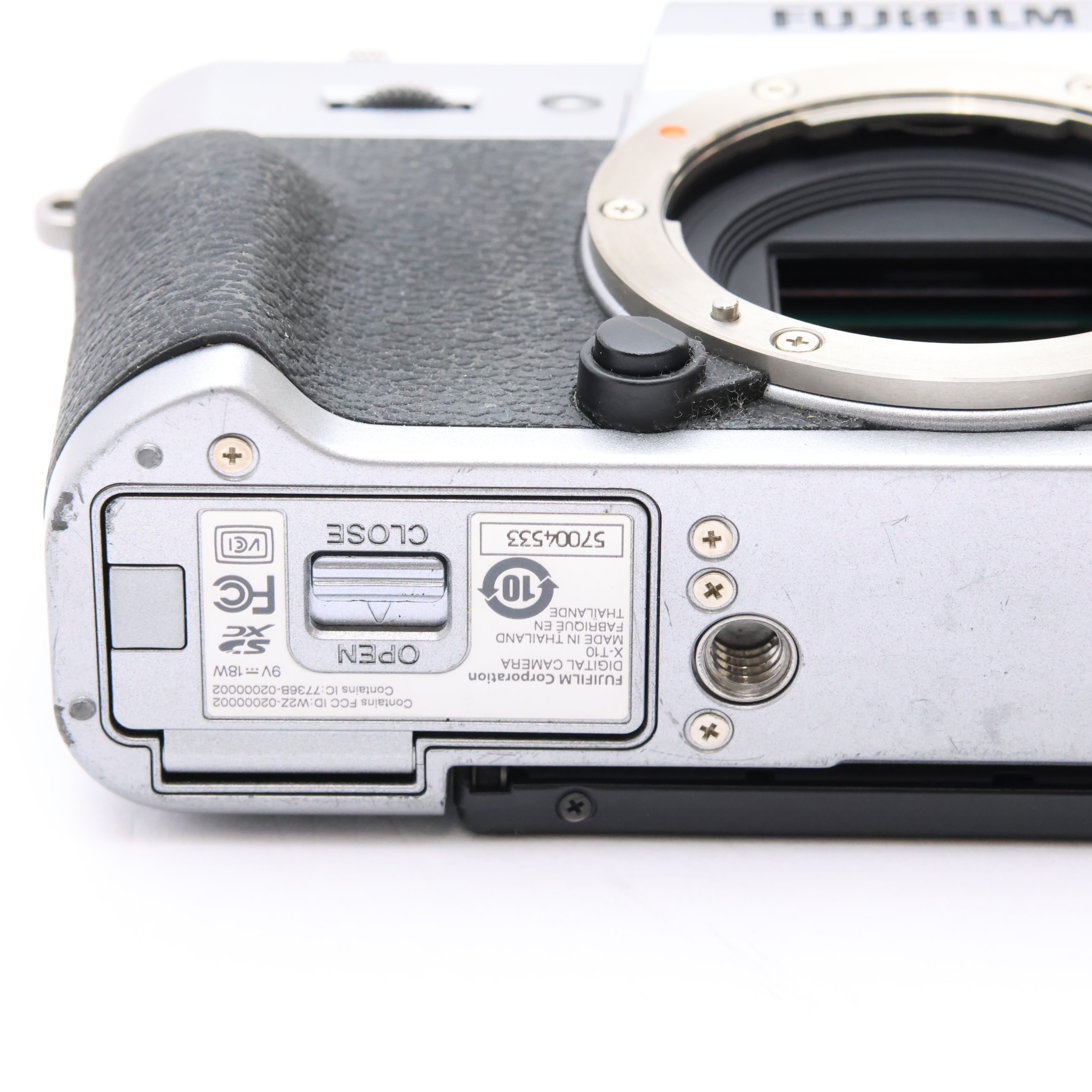【人気シルバー】FUJIFILM X-T10 ＋ XC15-45mm おまけ付 中古)FUJIFILM (フジフイルム) X-T10 ボディ シルバー（商品ID