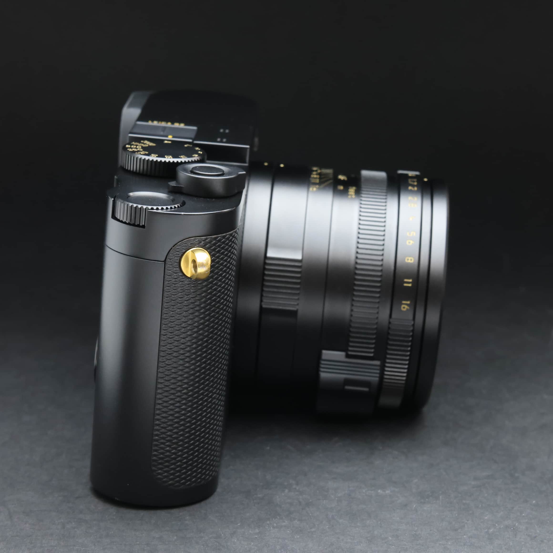 【極美品】ライカ　Leica Q2 フルセット＋α【保証有り】 Amazon | Leica Q2 デジタルカメラ (リポーターエディション) (海外