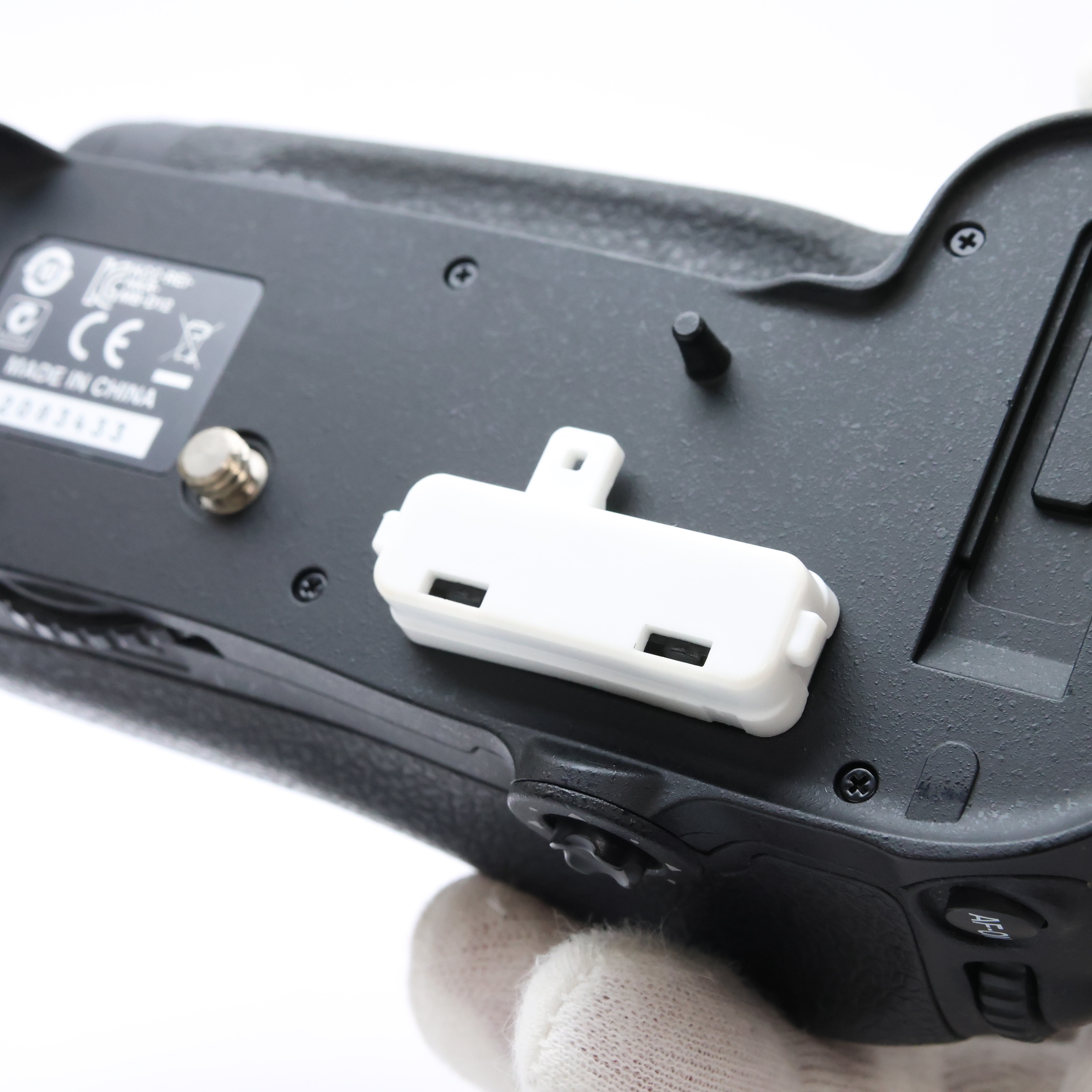中古)Nikon (ニコン) マルチパワーバッテリーパック MB-D12（商品ID