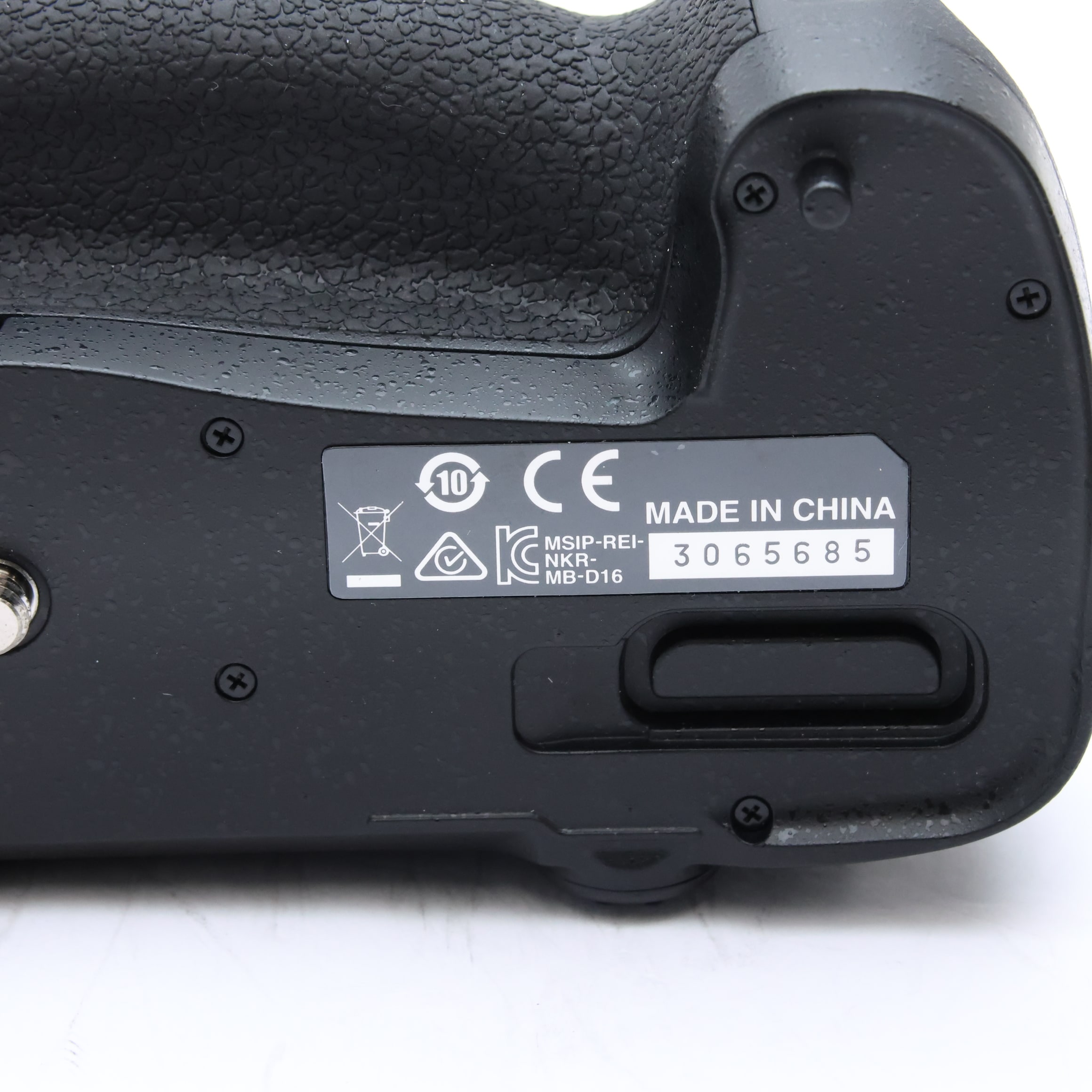 中古)Nikon (ニコン) マルチパワーバッテリーパック MB-D16（商品ID