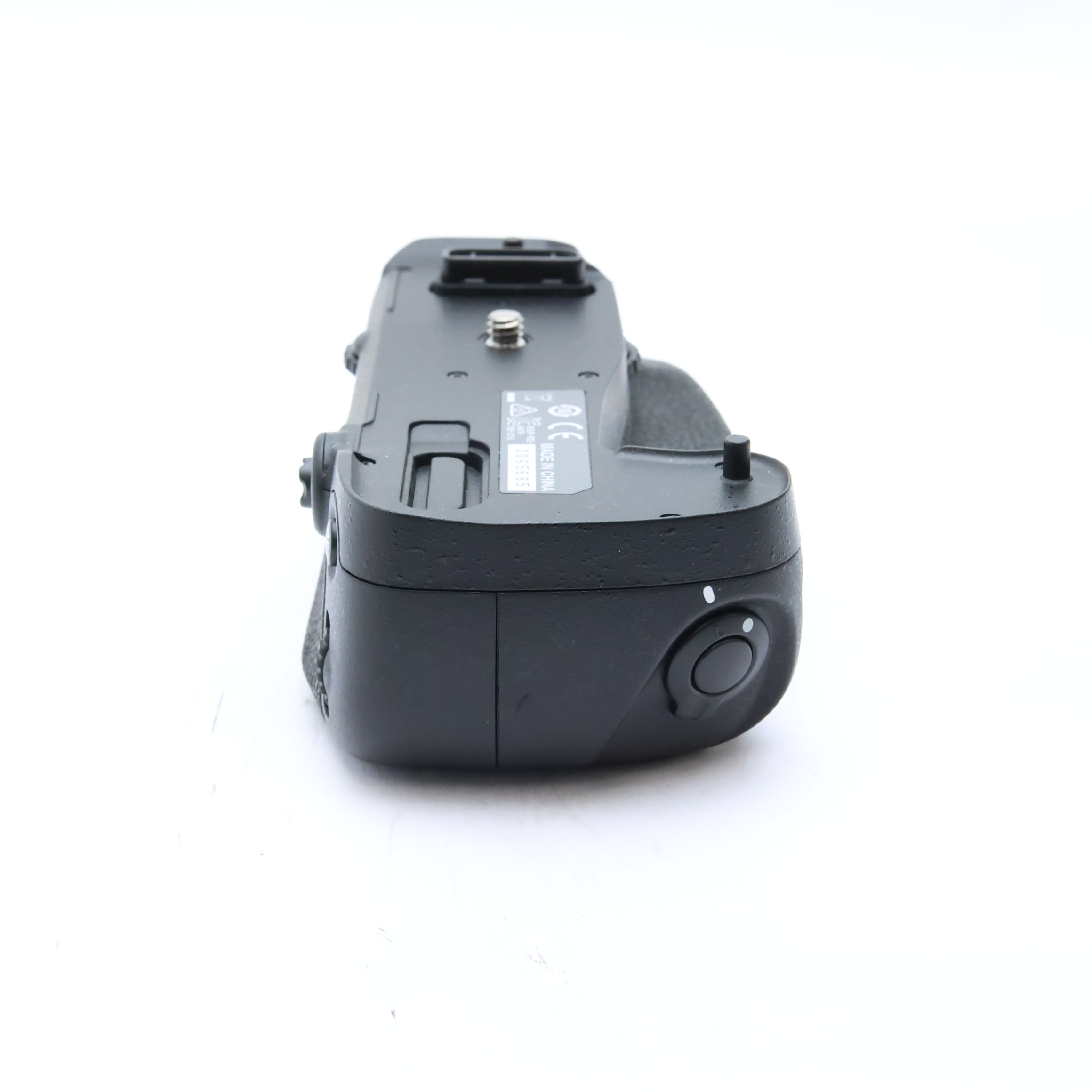 中古)Nikon (ニコン) マルチパワーバッテリーパック MB-D16（商品ID
