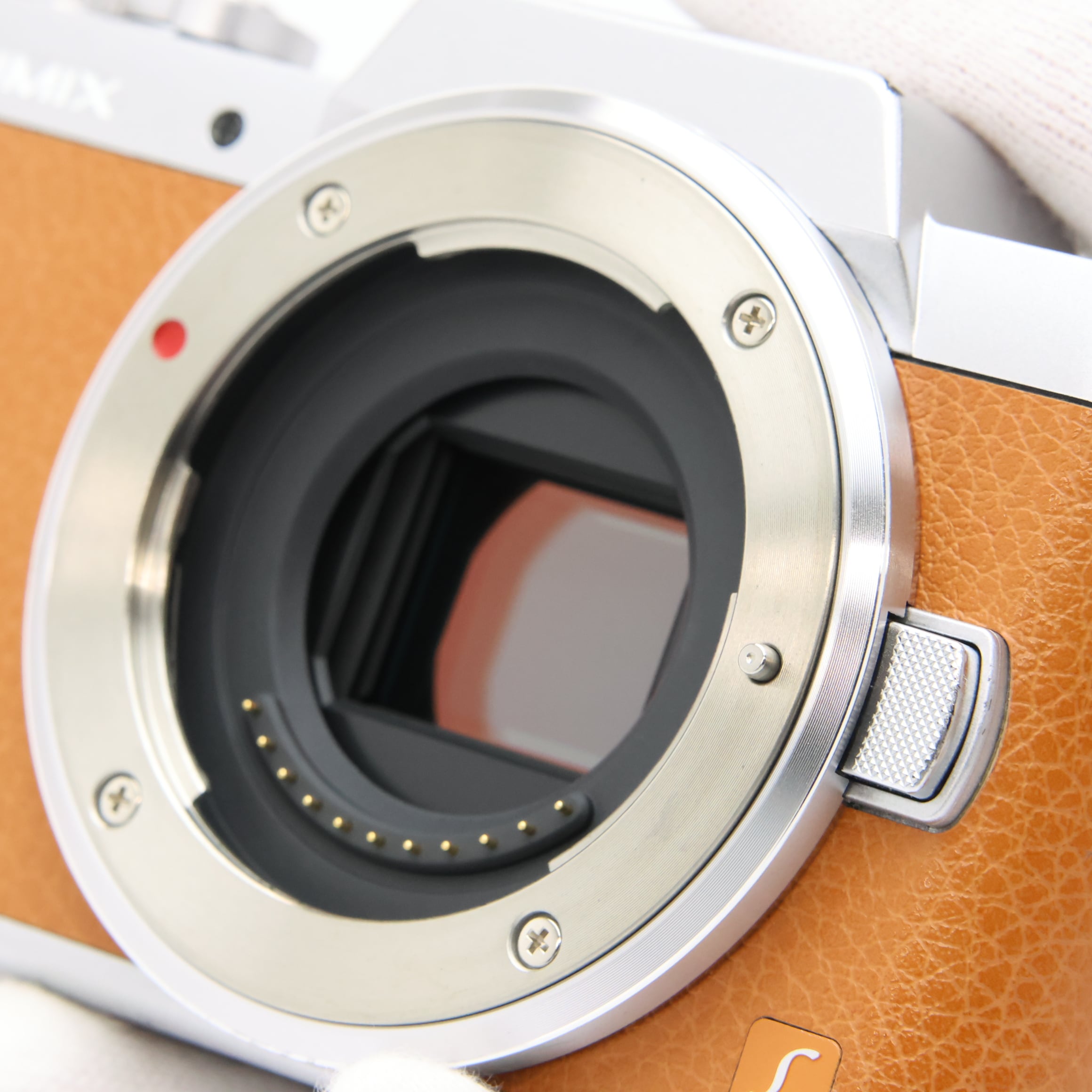 LUMIX GF7 ダブルズームレンズキット DMC-GF7W ブラウン Panasonic