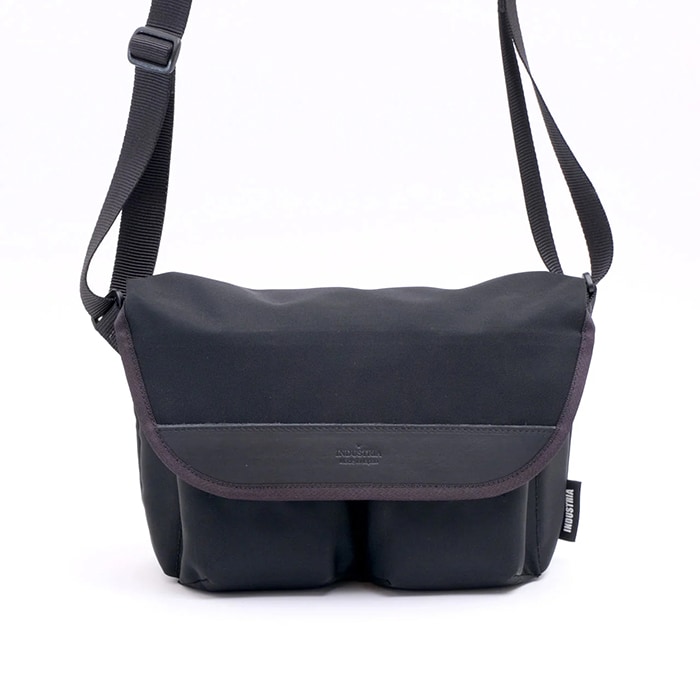 新品)INDUSTRIA（インダストリア） GRスナップショルダーバッグ2 IND