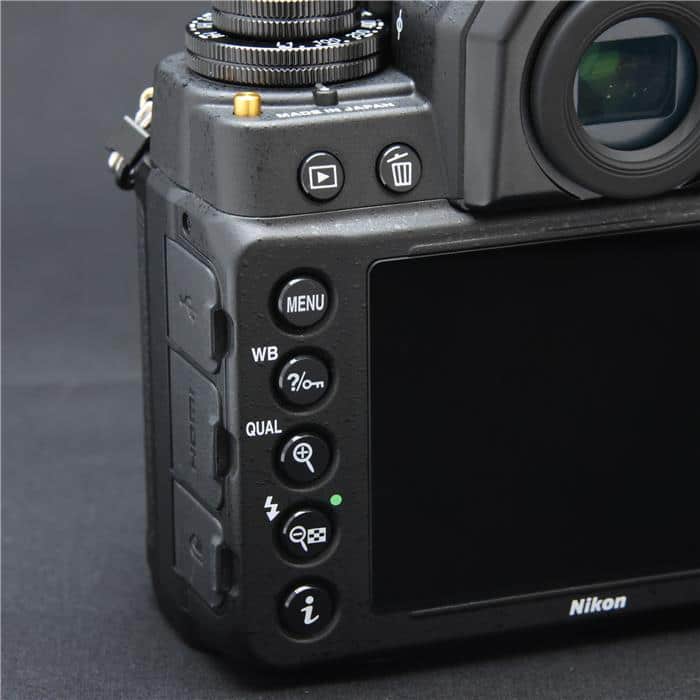 Nikon Df ブラックボディ 50mm f1.8G スペシャルEDセット Nikon Dfの発売の時は、AF-S 50mm f1.8Gのスペシャルエディションが