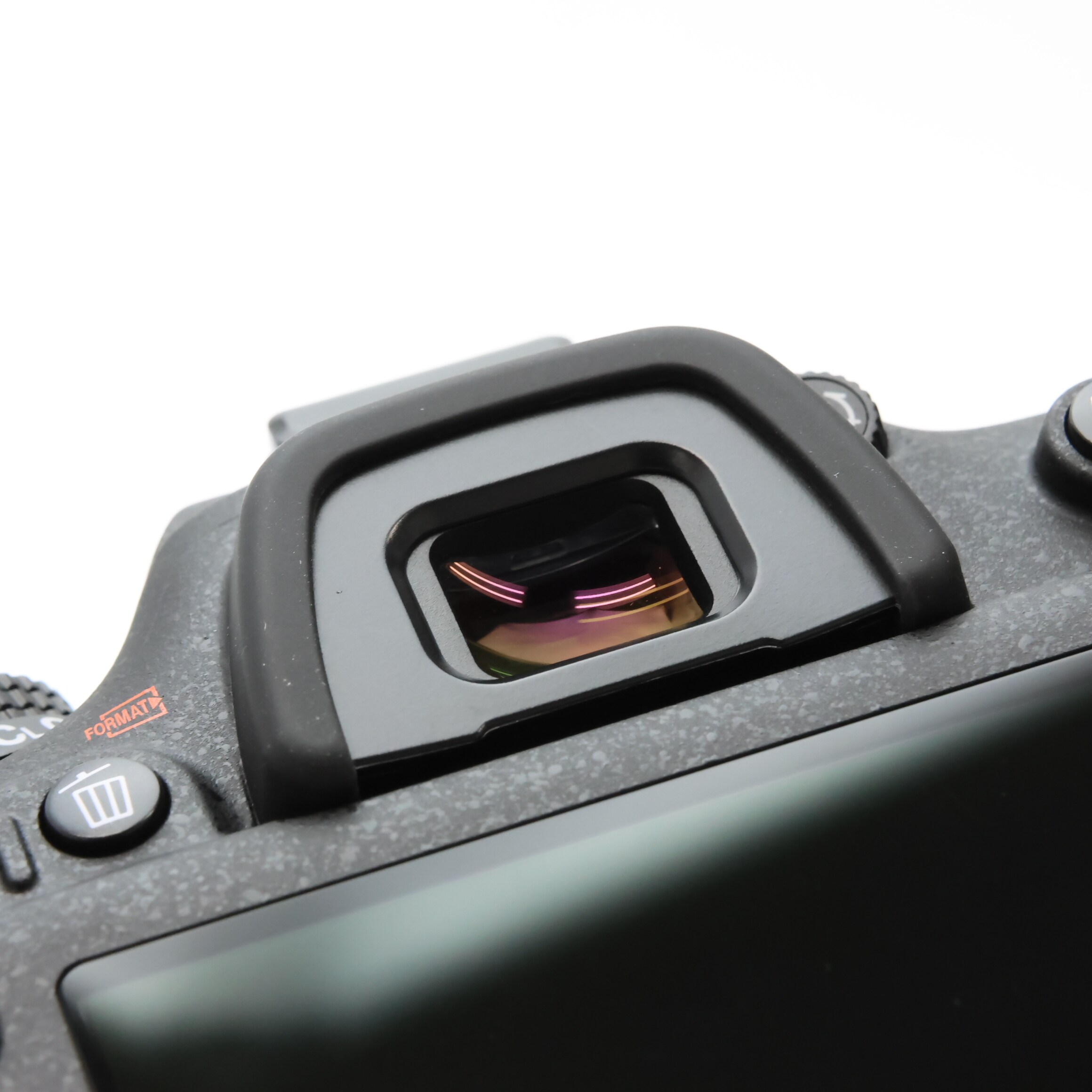 中古)Nikon (ニコン) D7100 18-105 VR レンズキット（商品ID 