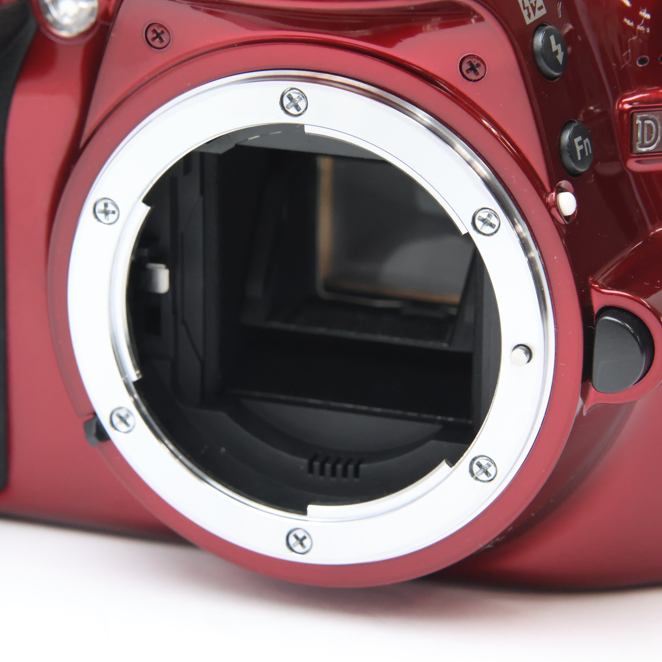 中古)Nikon (ニコン) D3200 200mmダブルズームキット レッド（商品ID 