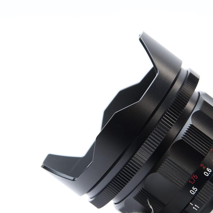ULTRA WIDE-HELIAR 12mm F5.6 Aspherical III VM (ライカM用)