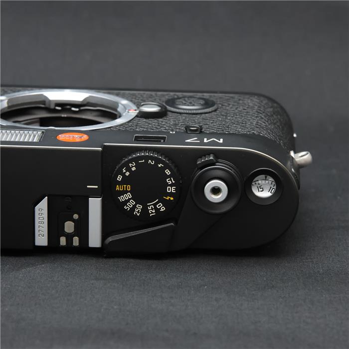 【美品】Leica M7 ブラック 0.72 Japan engrave OH済 美品Leica M7 ブラック 0.72 Japan engrave OH済 ライカ(LEICA