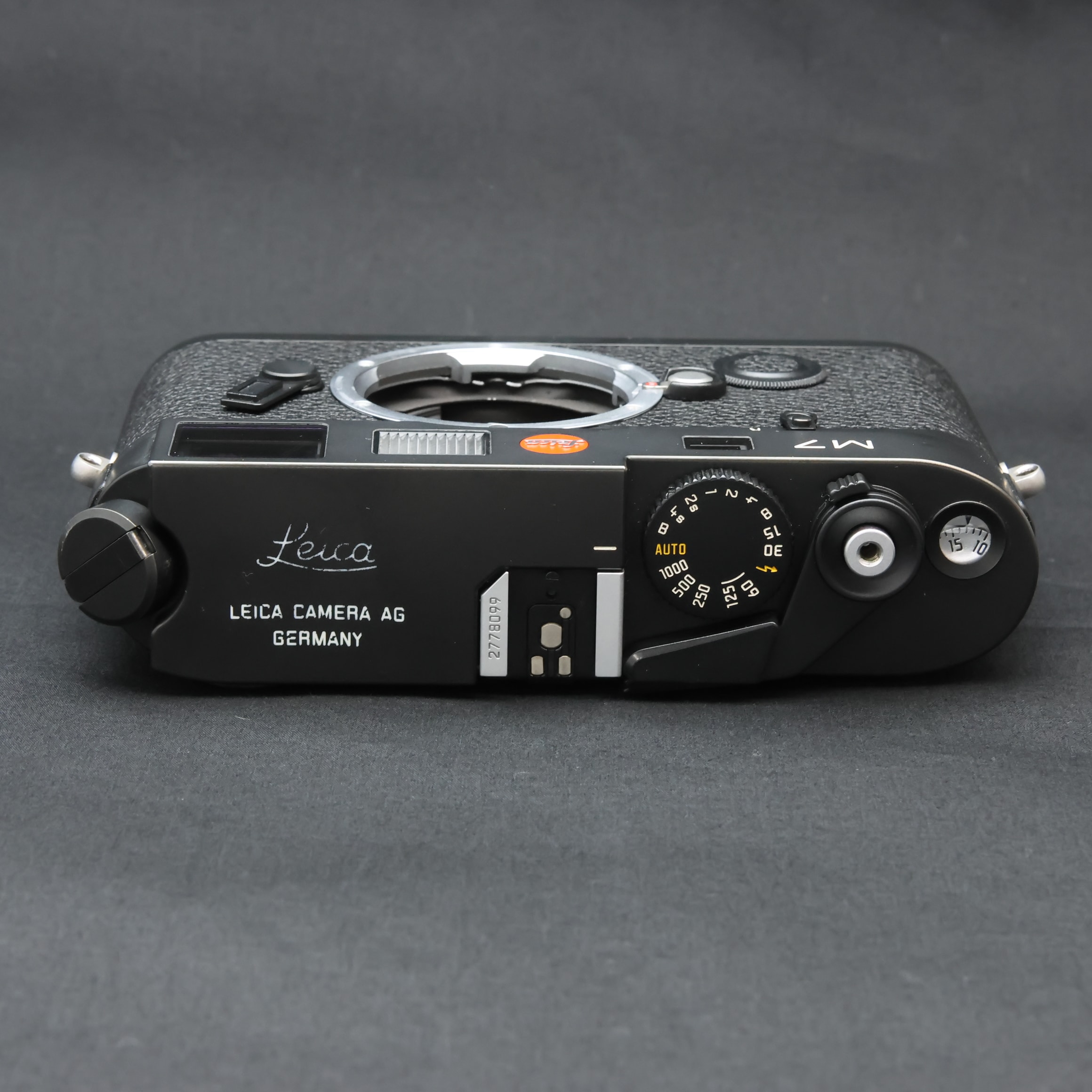 【美品】Leica M7 ブラック 0.72 Japan engrave OH済 中古)Leica (ライカ) M7 0.72 JAPAN ブラック（商品ID：3717021693667