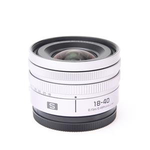 美品 LUMIX 18-40mm シルバー (販売店保証書有り) Panasonic (パナソニック) LUMIX S 18-40mm F4.5-6.3 シルバー」の商品