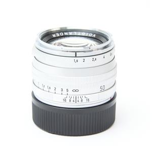 Voigtlander (フォクトレンダー) 50mmビューファインダー シルバー」の