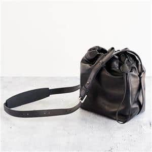 クッションデザイン 黒 レザーバッグ 新品)DOUBLE O DESIGNBOOK(ダブルオーデザインブック