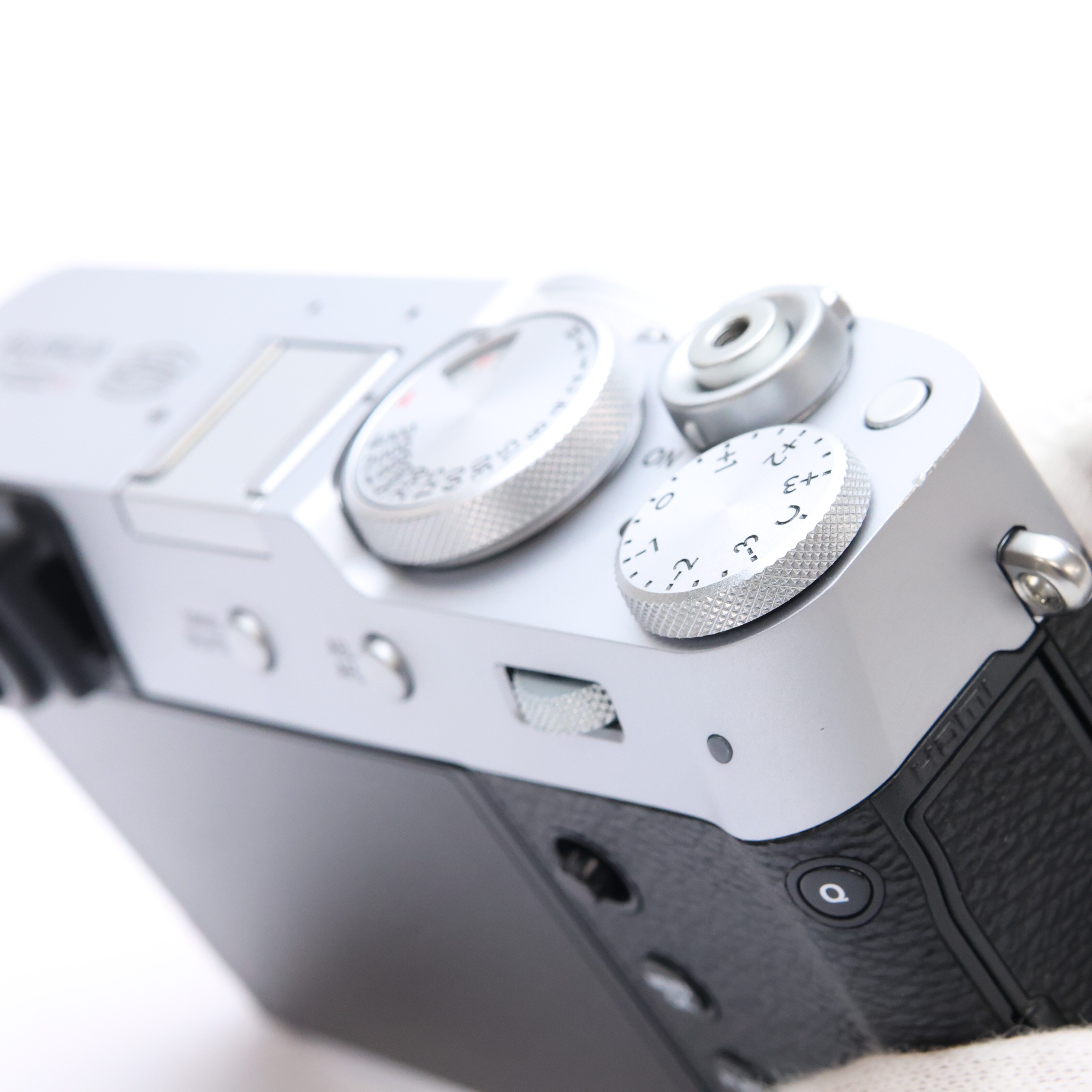 中古)FUJIFILM (フジフイルム) X100VI シルバー（商品ID