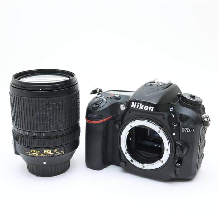 Nikon D7200 レンズキット　クリーニング済み NIKON(ニコン) デジタル一眼レフカメラ D7200 ズームレンズ