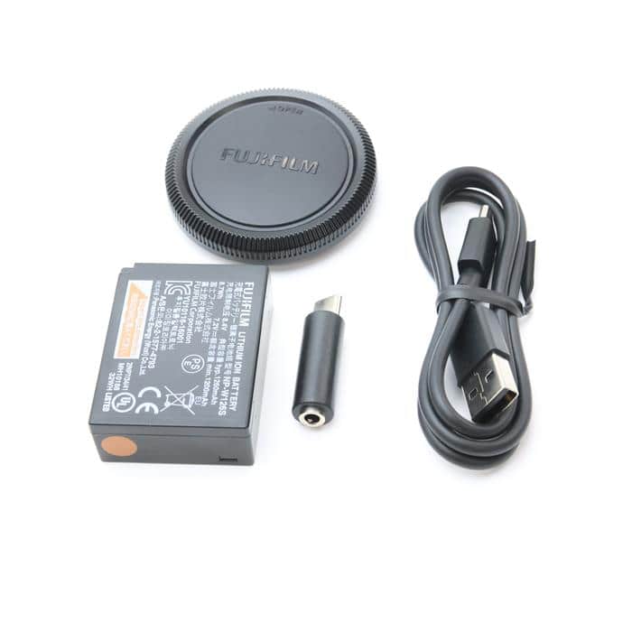 FUJIFILM X-E4 フジフィルム超美品カメラ充電器、SDカード付き