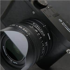 Leica Q2 モノクローム fragment Edition