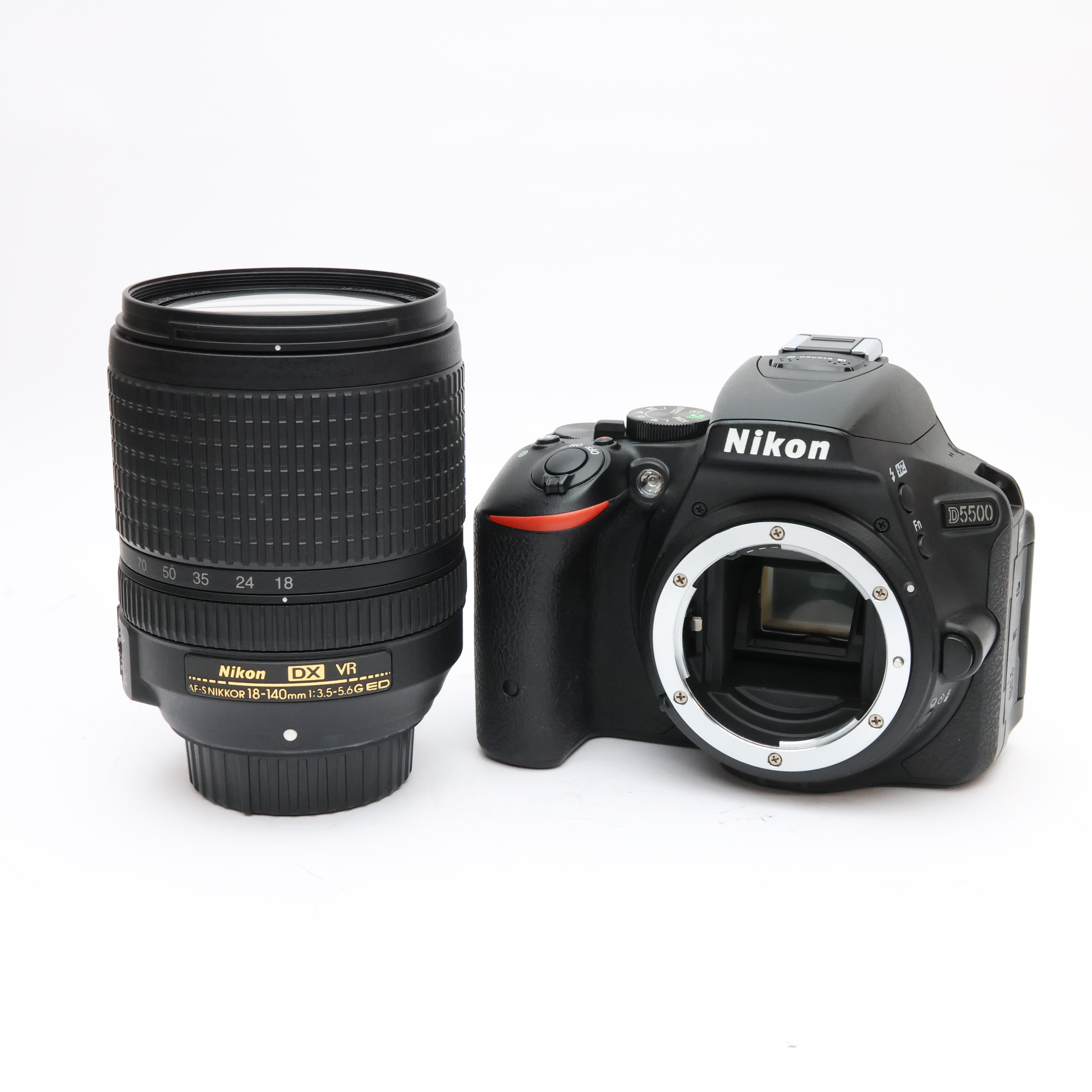 ニコン Nikon D5500 18-140 VR レンズキット BLACK 【公式通販】 ニコン Nikon D5500 18-140 VR レンズキット BLACK 【公式通販】