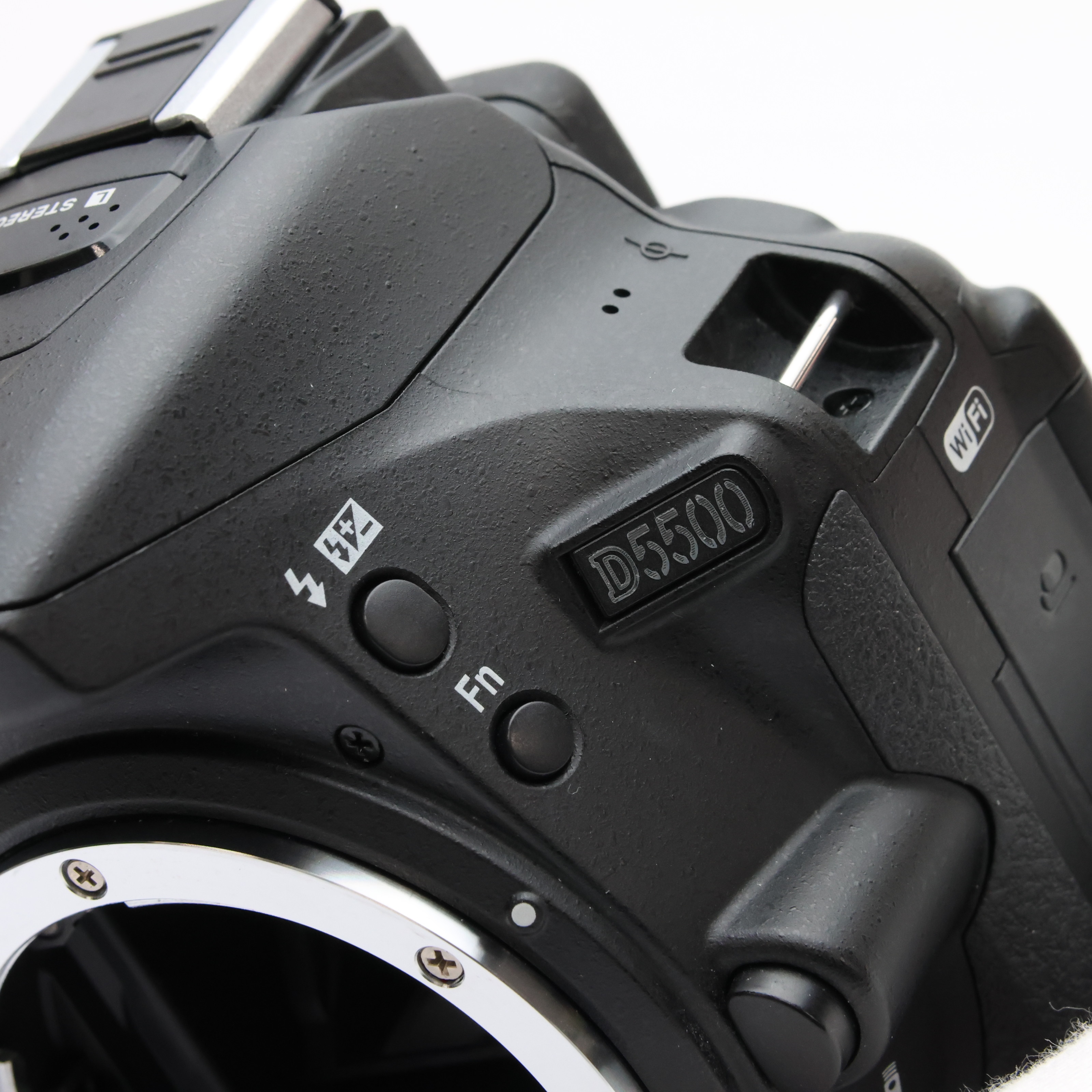 中古)Nikon (ニコン) D5500 18-140 VR レンズキット ブラック（商品ID