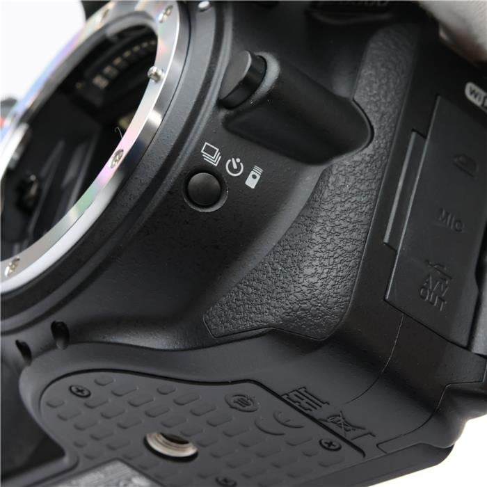 中古)Nikon (ニコン) D5500 18-140 VR レンズキット ブラック（商品ID