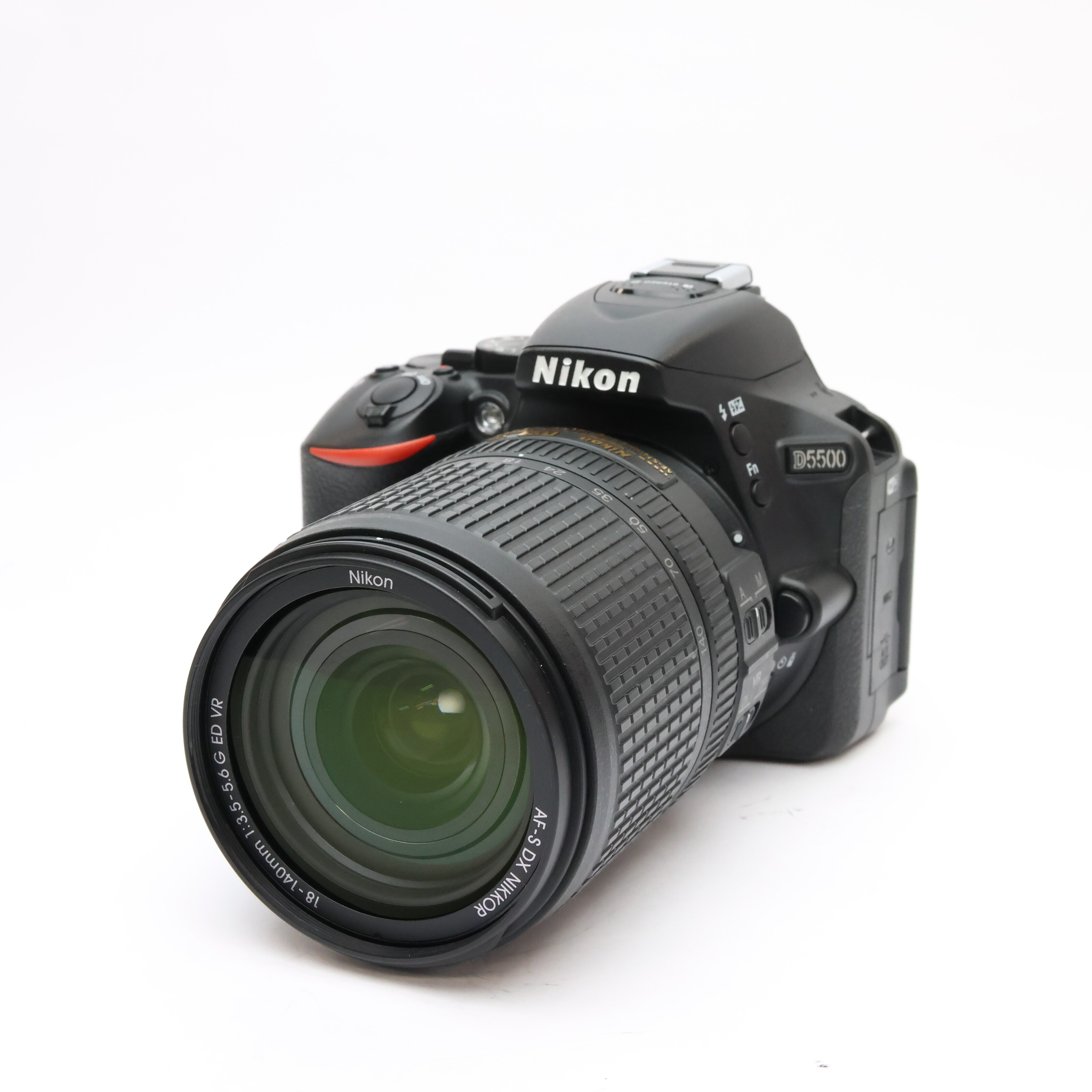 中古)Nikon (ニコン) D5500 18-140 VR レンズキット ブラック（商品ID