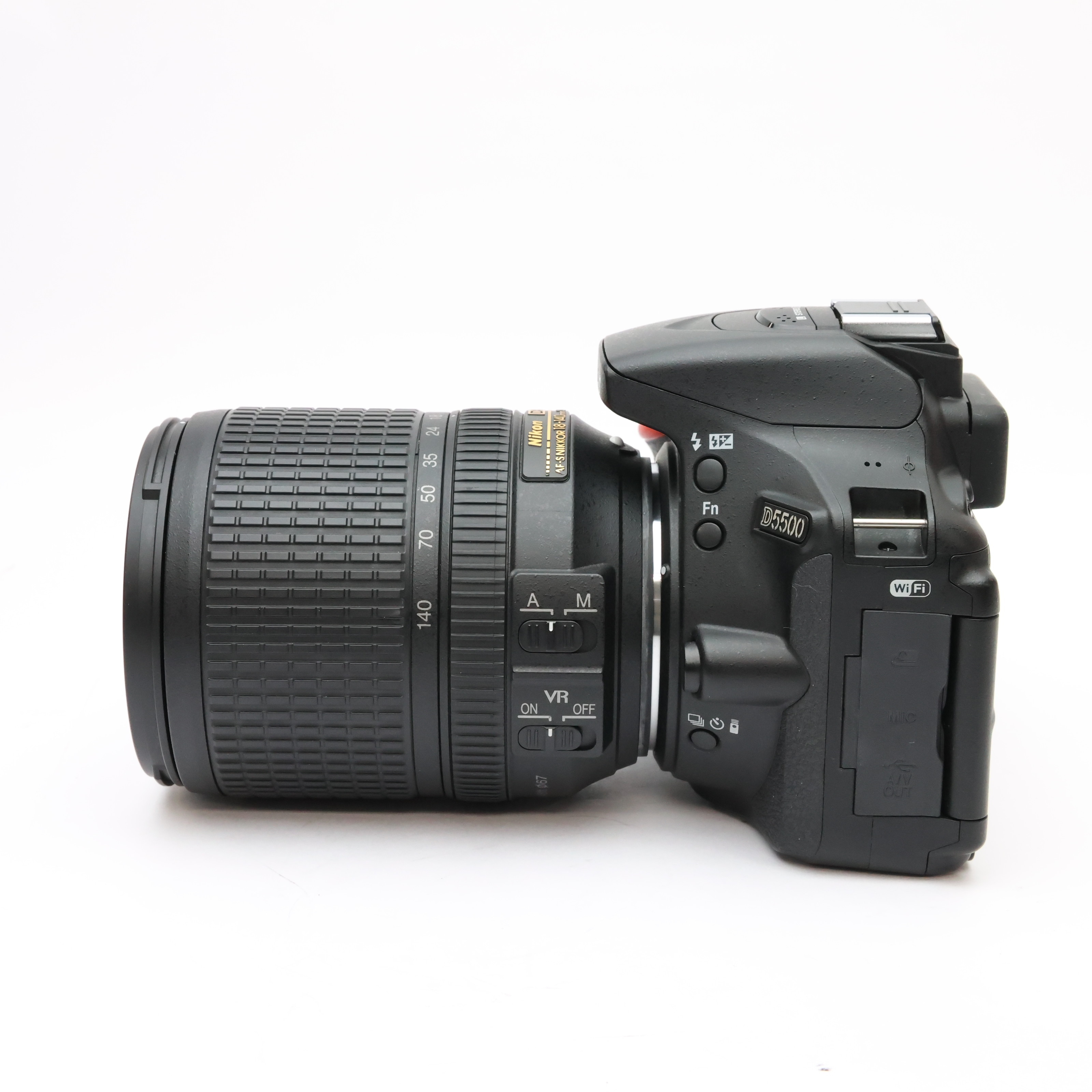 中古)Nikon (ニコン) D5500 18-140 VR レンズキット ブラック（商品ID