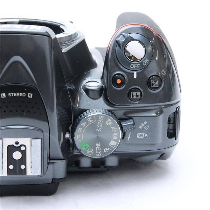 Nikon D5300 ボディ Amazon.com : Nikon D5300 24.2 MP CMOS Digital SLR Camera