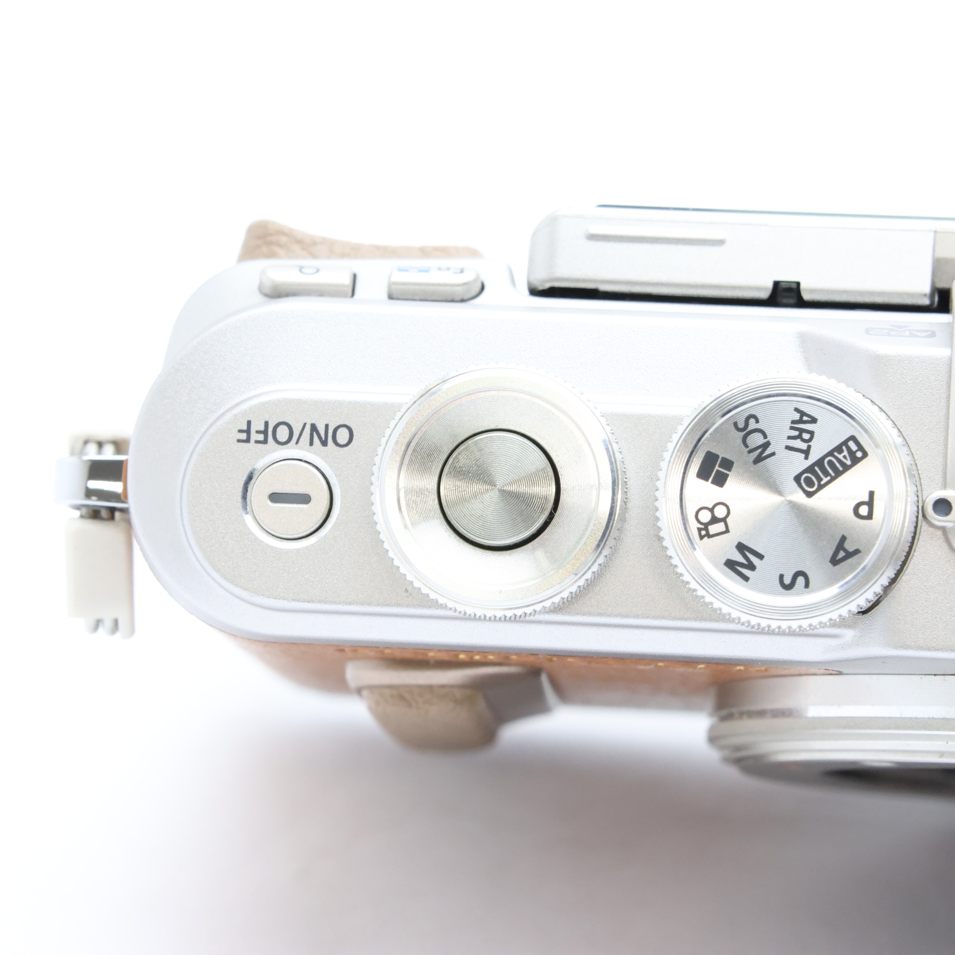 中古)OLYMPUS (オリンパス) PEN E-PL8 ボディ ブラウン（商品ID 