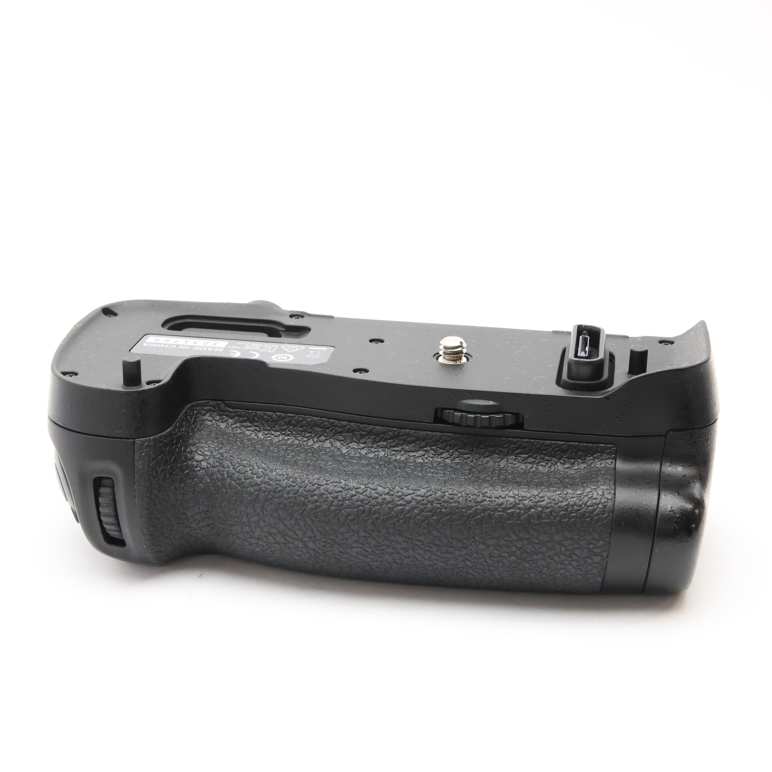 中古)Nikon (ニコン) マルチパワーバッテリーパック MB-D17（商品ID