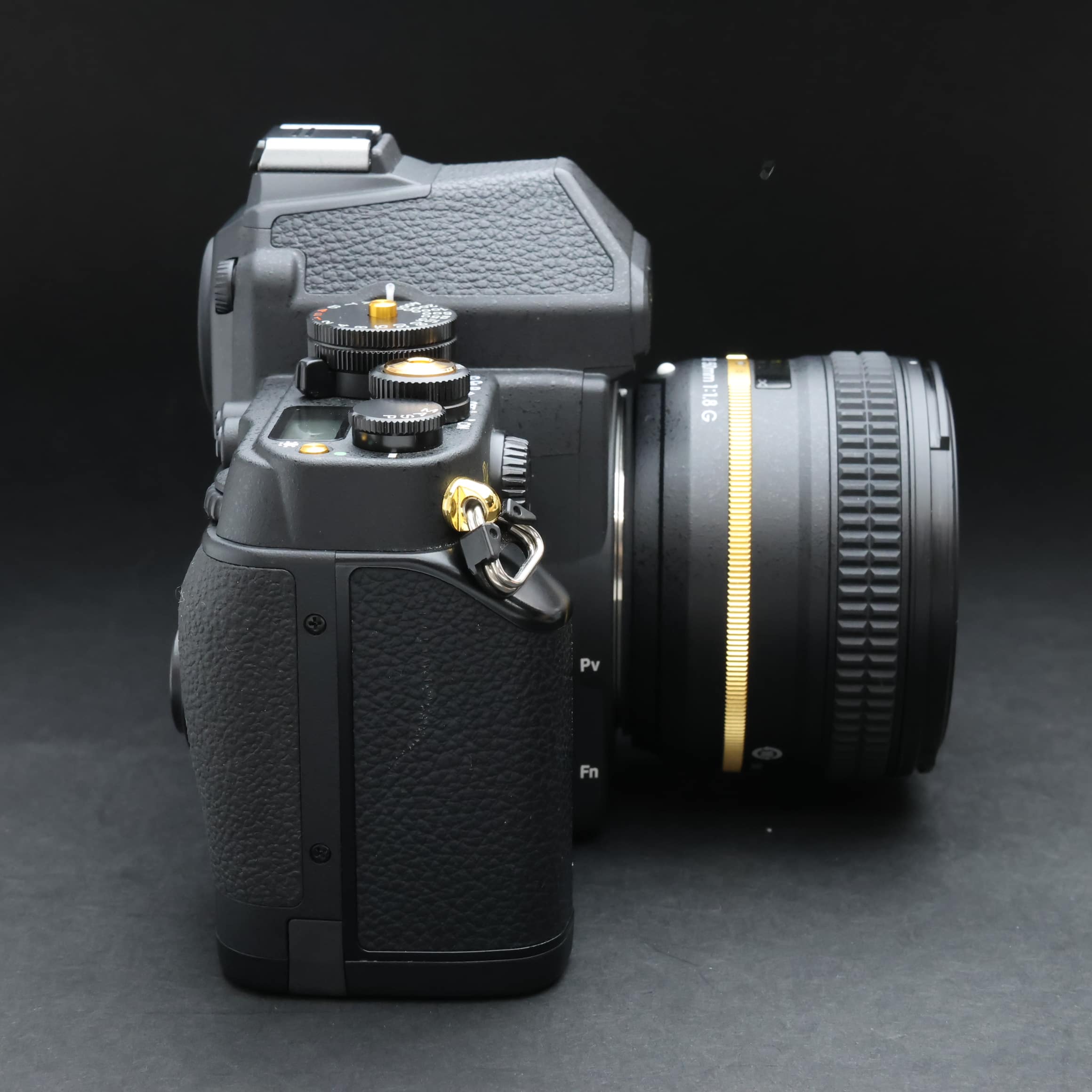 中古)Nikon (ニコン) Df 50mm F1.8G Special Gold Editionキット