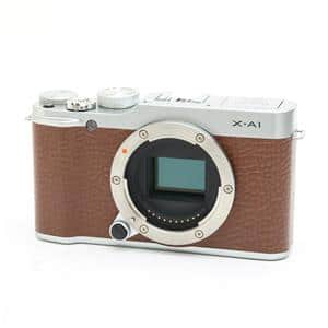美品　FUJIFILM X-A1 ミラーレスカメラ　Wi-Fi搭載 美品 FUJIFILM X-A1 ミラーレス一眼 Wi-Fi搭載