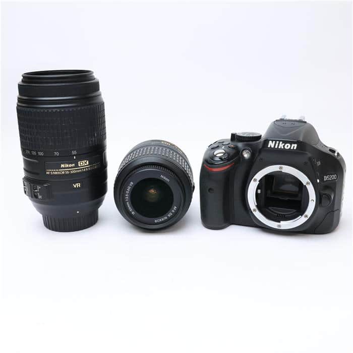 Nikon D5200 ダブルズームキット+付属品多数 中古)Nikon (ニコン) D5200 ダブルズームキット ブラック（商品