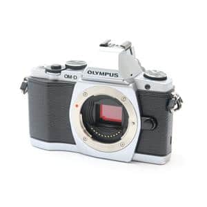 OLYMPUS (オリンパス) OM-D E-M5 ボディ シルバー メイン